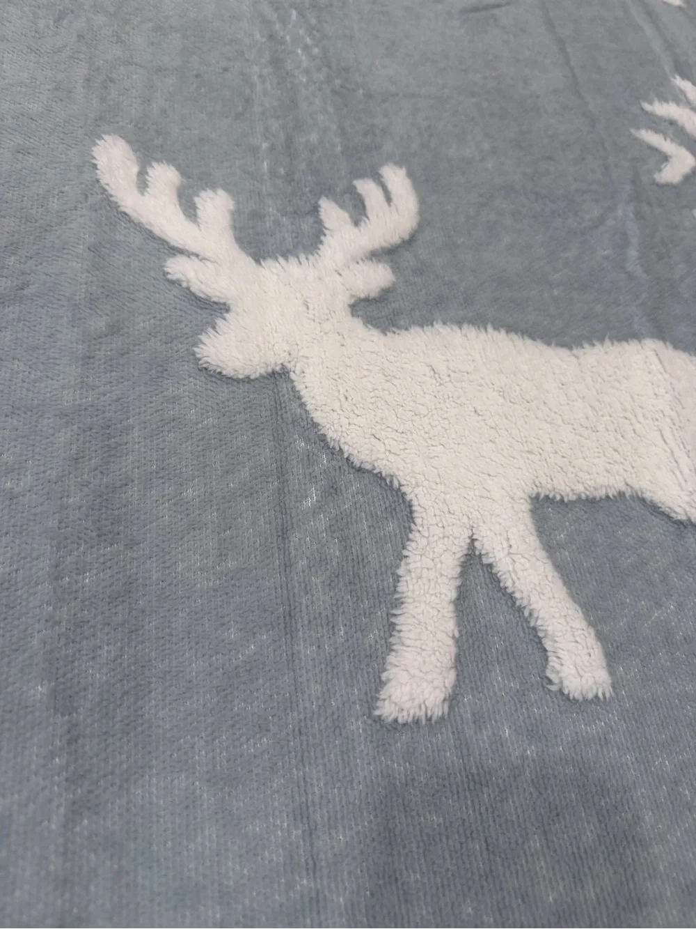 3d Christmas print Gray Reindeer & Snowflake Holiday Throw Blanket Home Holiday